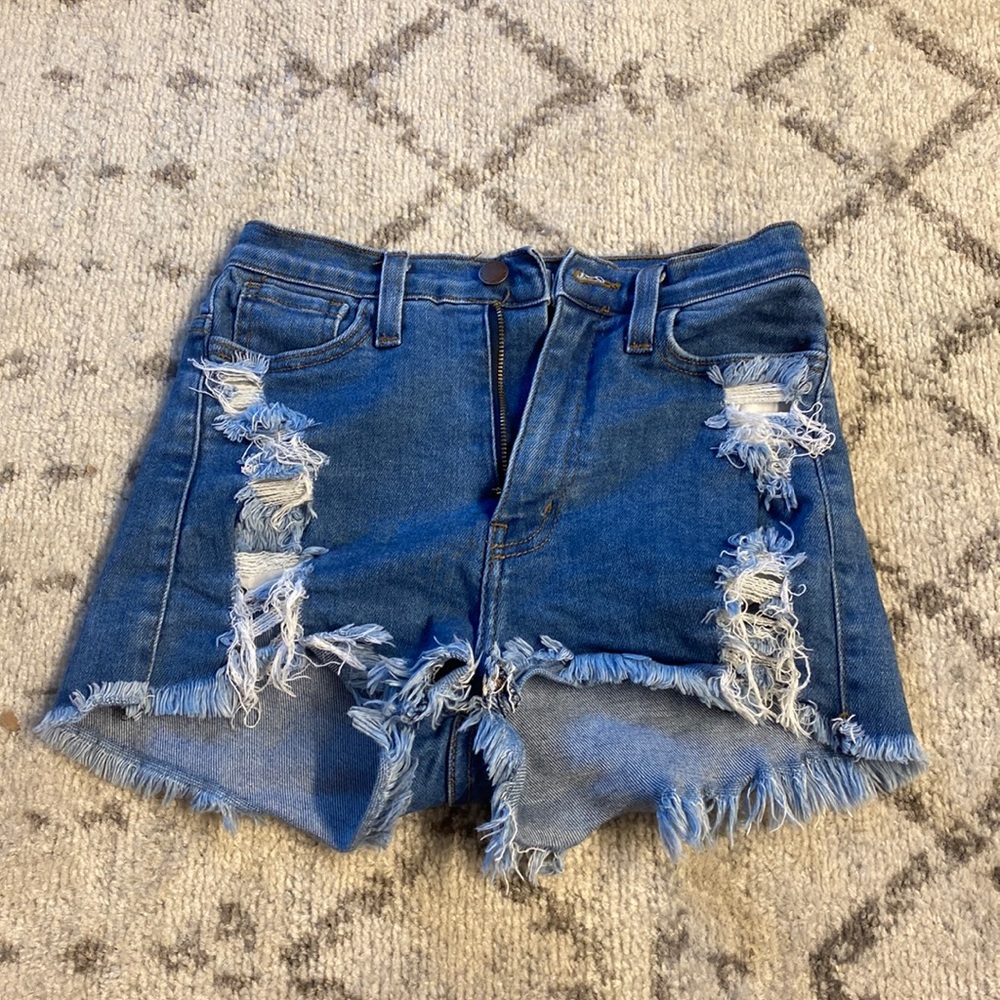 HIGH WAISTED JEAN SHORTS!!!